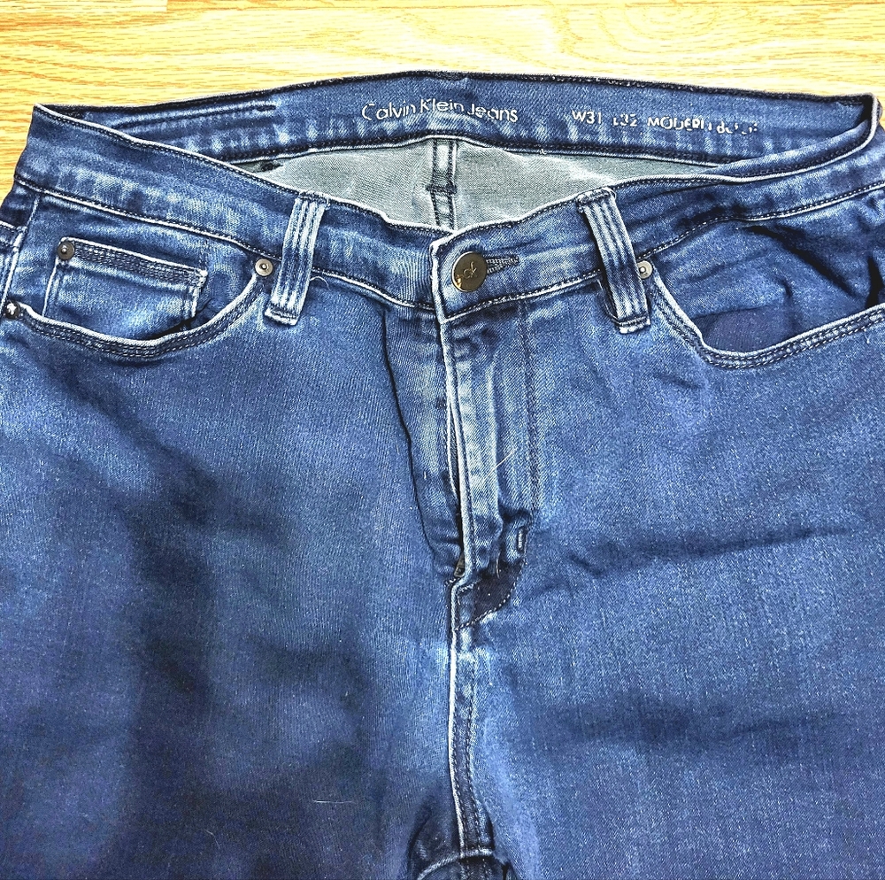 Calvin Klein Modern Boot Cut Jeans. W31. L32. Dark blue.